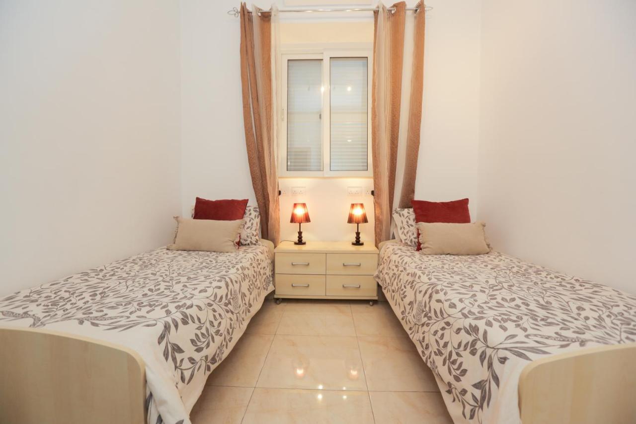 Valletta Triton Apartment Eksteriør bilde